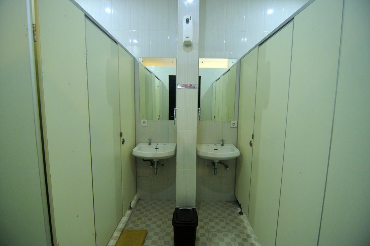 Reddoorz Hostel Near Gwk Main Gate Ungasan Dış mekan fotoğraf
