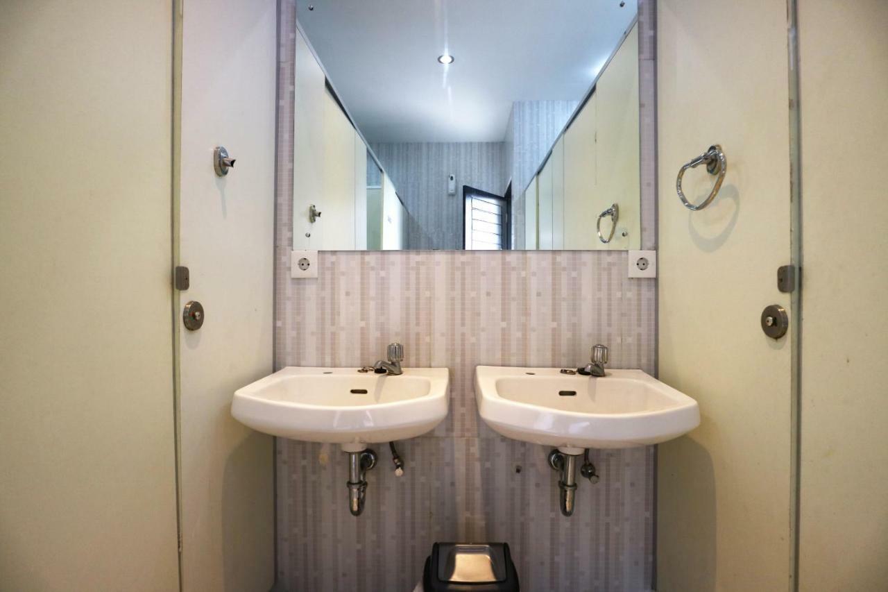 Reddoorz Hostel Near Gwk Main Gate Ungasan Dış mekan fotoğraf